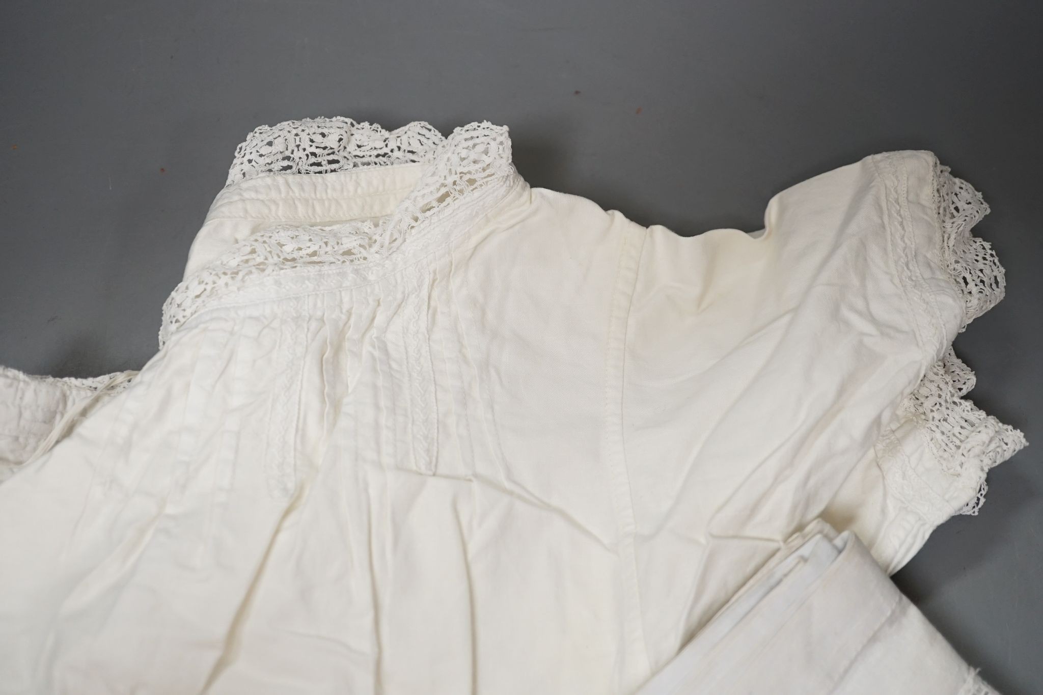 A quantity of linen